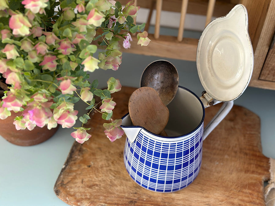 French Vintage Enamel Water Jug - detail 6