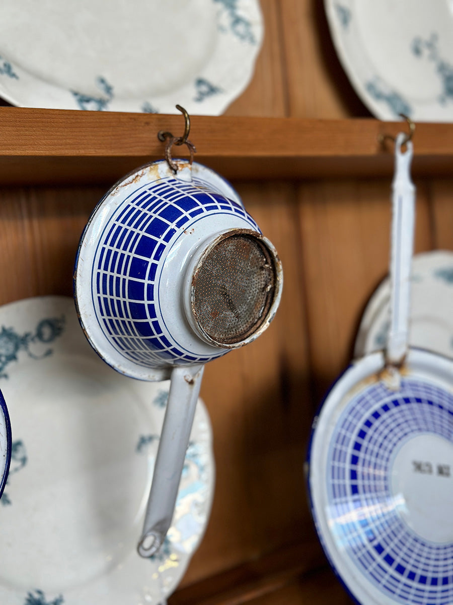 French Vintage Enamel Strainer - detail 4