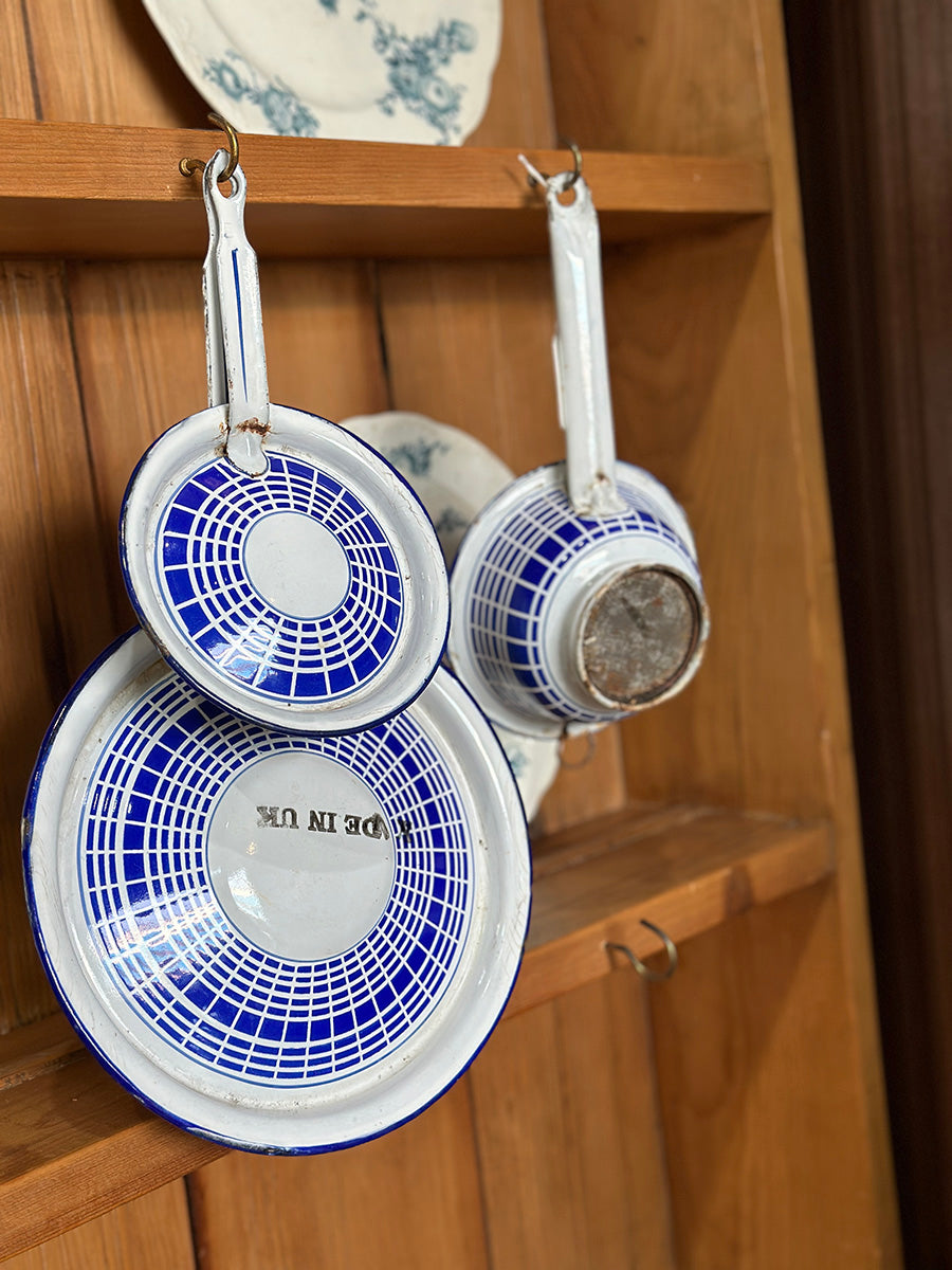 French Vintage Enamel Strainer - detail 5