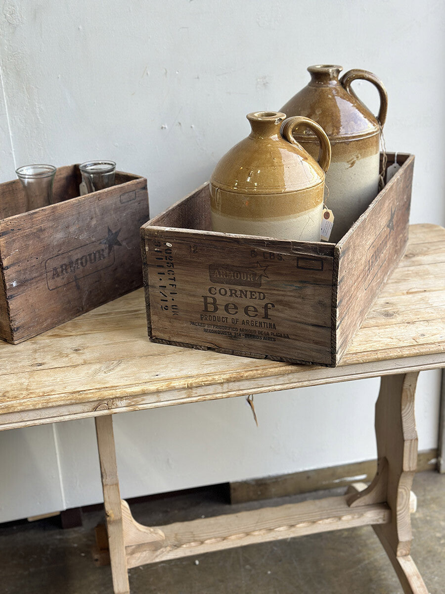 English Vintage Wooden Box - detail 3