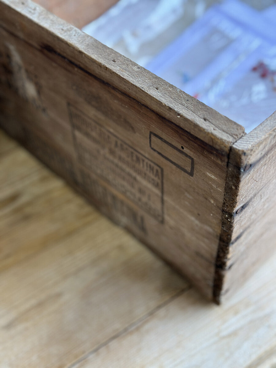 English Vintage Wooden Box - detail 5