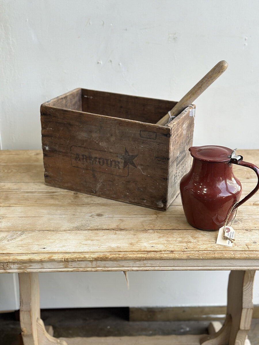 English Vintage Wooden Box - detail 3