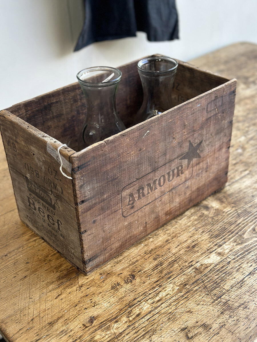 English Vintage Wooden Box - detail 6