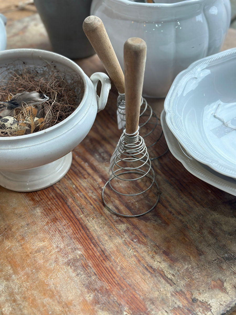 English Vintage Wooden-Handled Kitchen Whisk - detail 1
