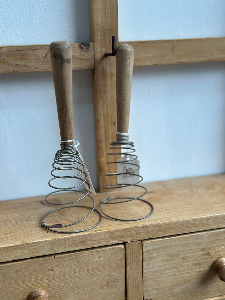 English Vintage Wooden-Handled Kitchen Whisk - detail 2
