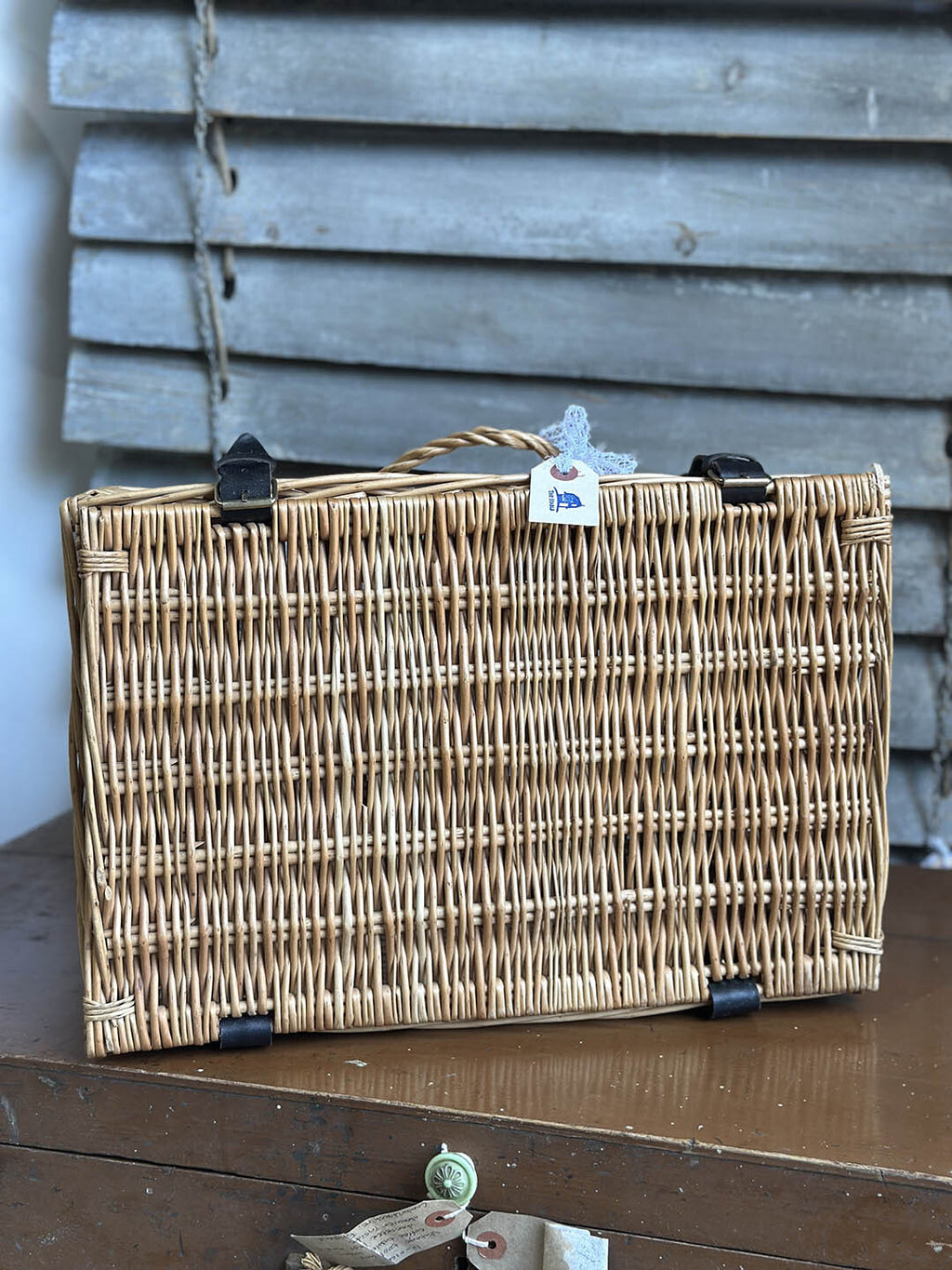 English Vintage Basket - detail 1