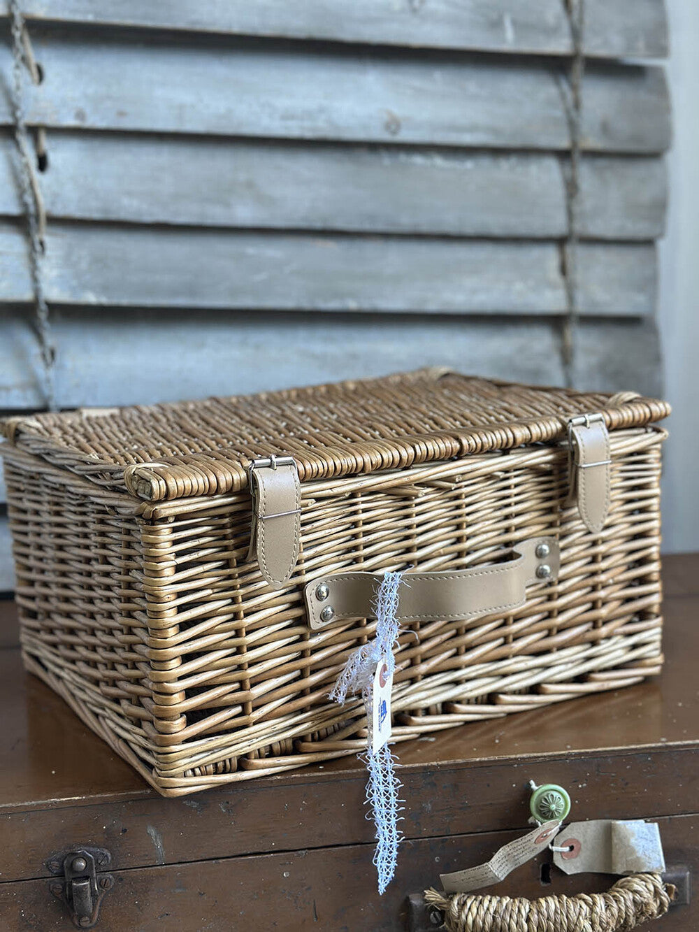 English Vintage Basket - detail 2