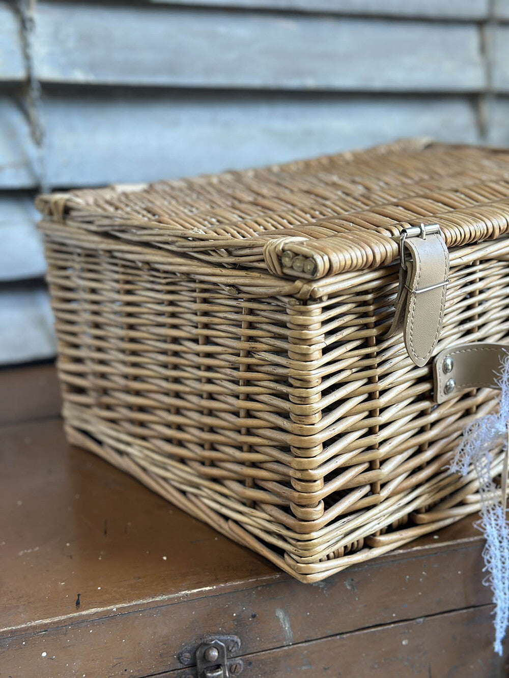 English Vintage Basket - detail 3