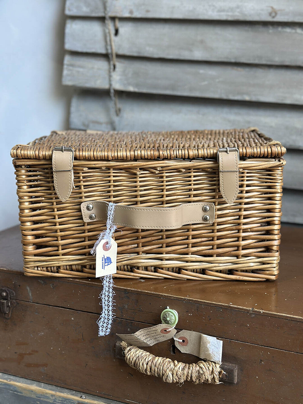 English Vintage Basket - detail 4