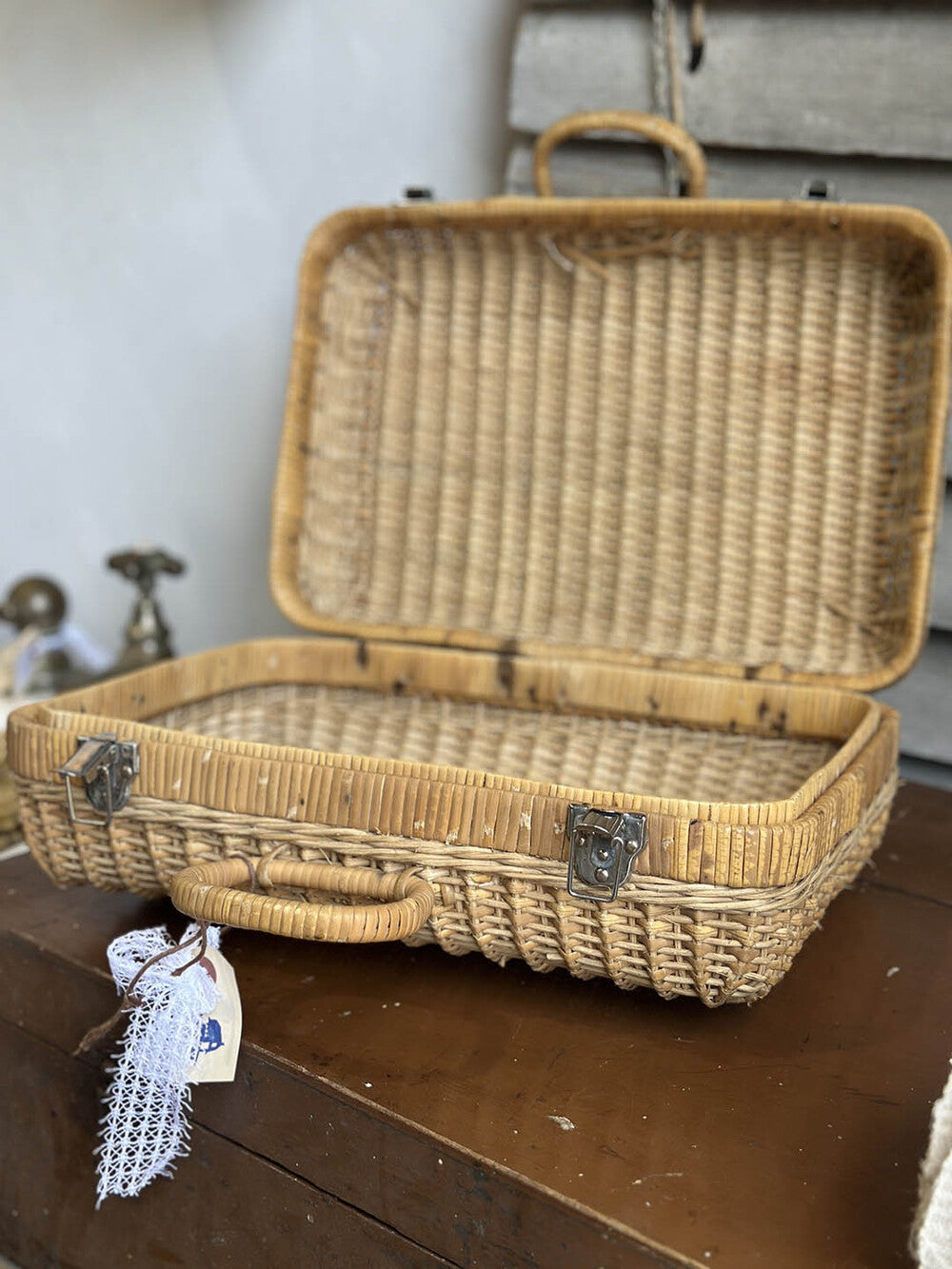 English Vintage Basket - detail 7
