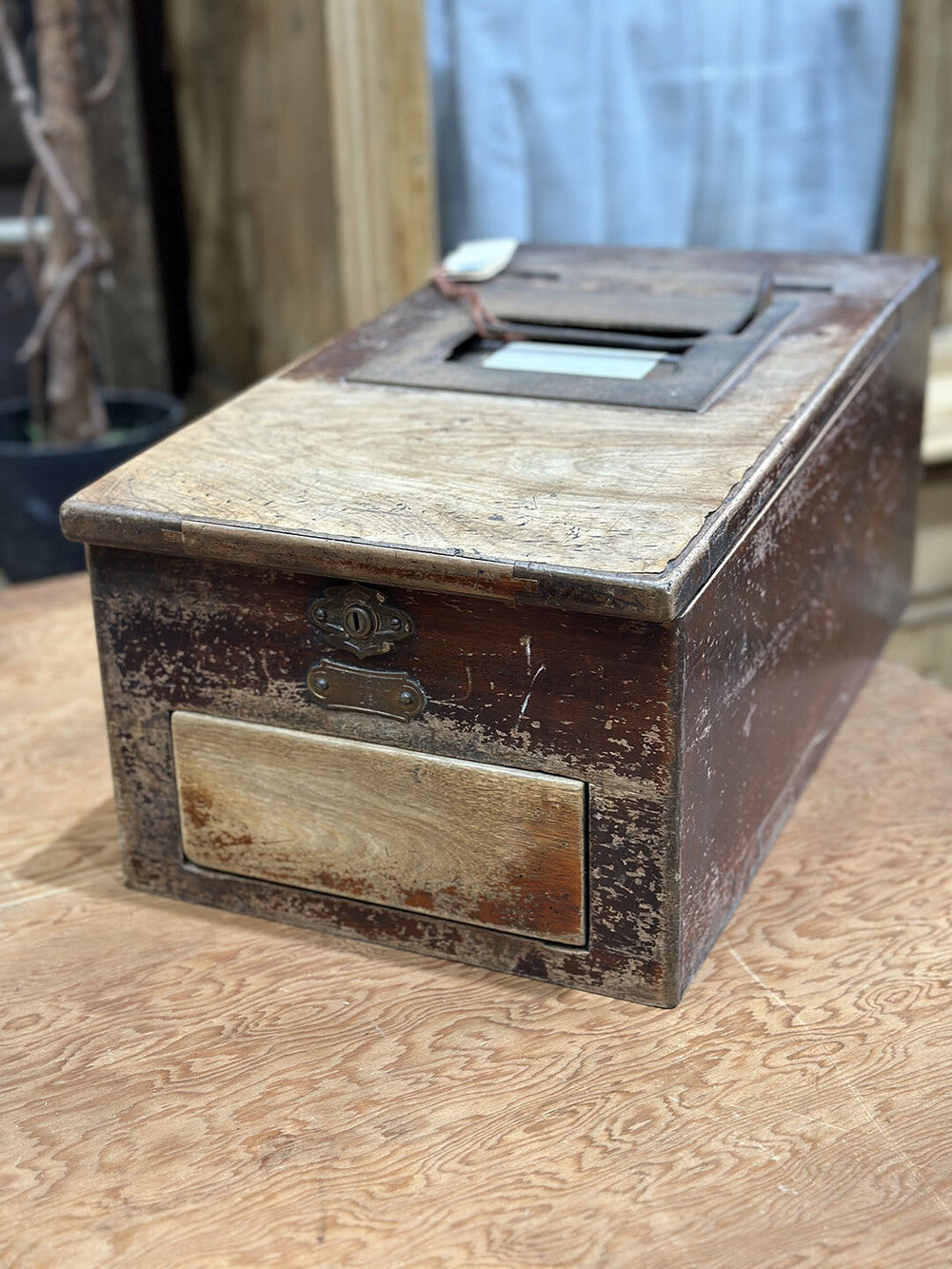 English Antique Wooden Decorative Object - detail 2