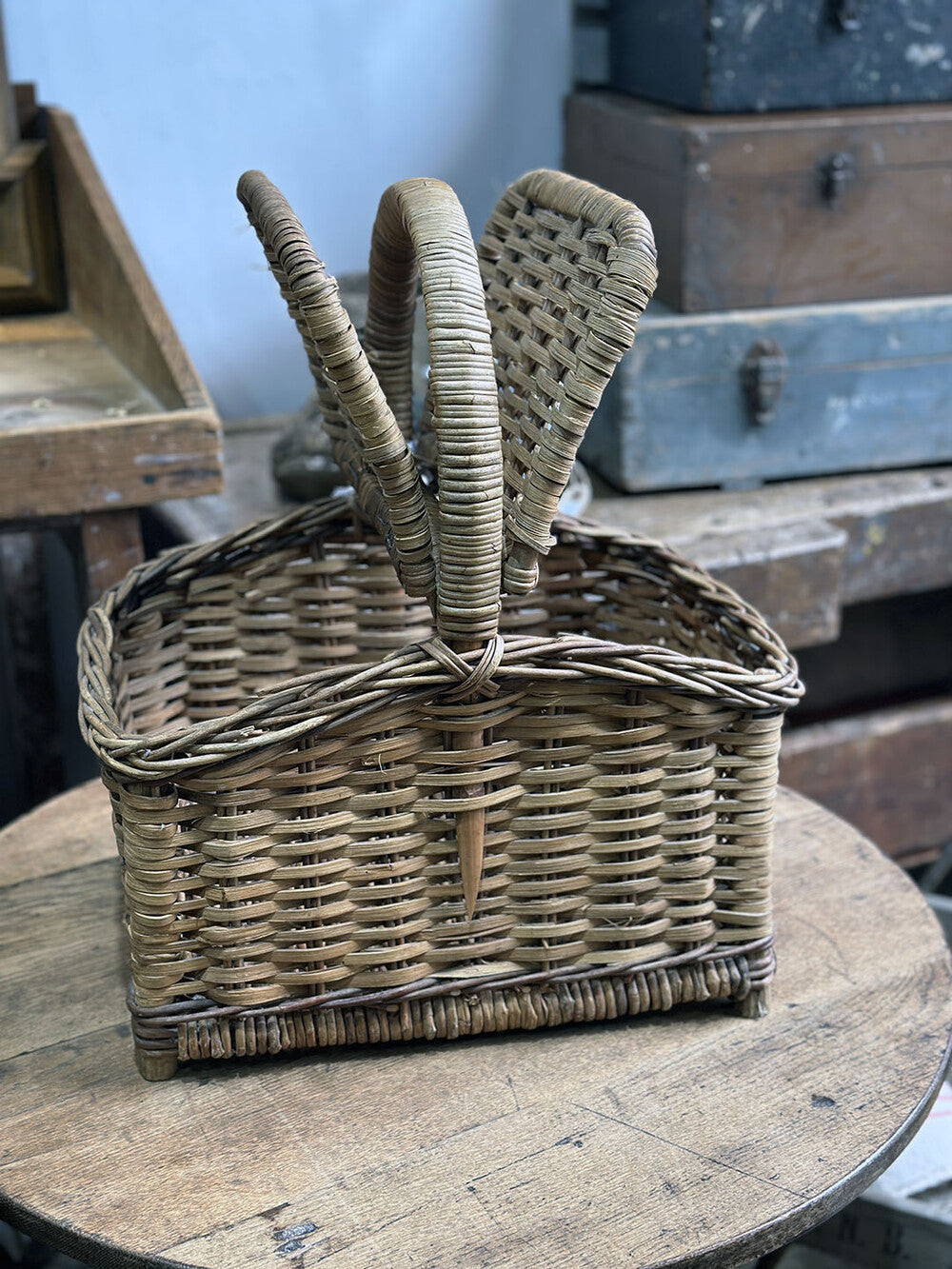 English Vintage Basket - detail 5