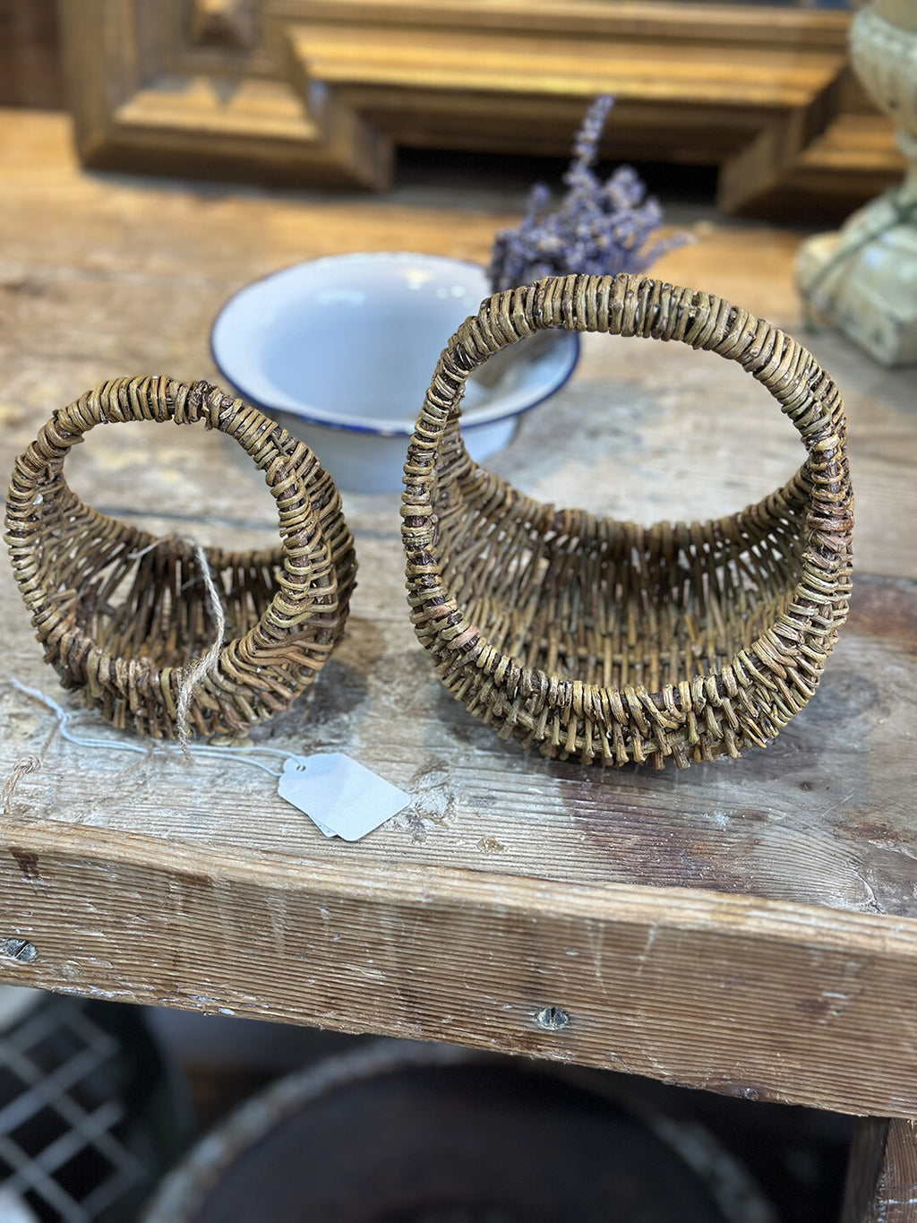 Small English Vintage Wicker Basket - detail 1