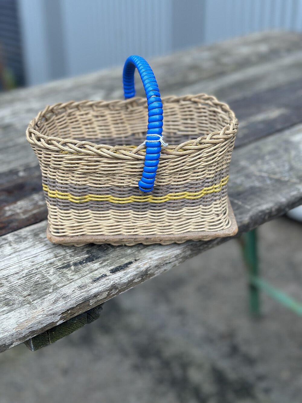 Small English Vintage Wicker Basket - detail 4