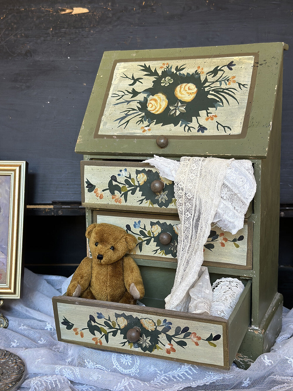 English Vintage Decorative Object - detail 3