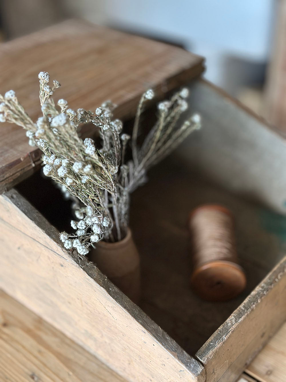 English Vintage Decorative Object - main image