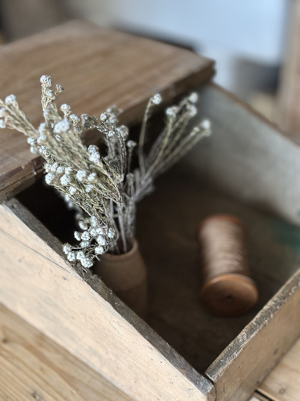 English Vintage Decorative Object - detail 1