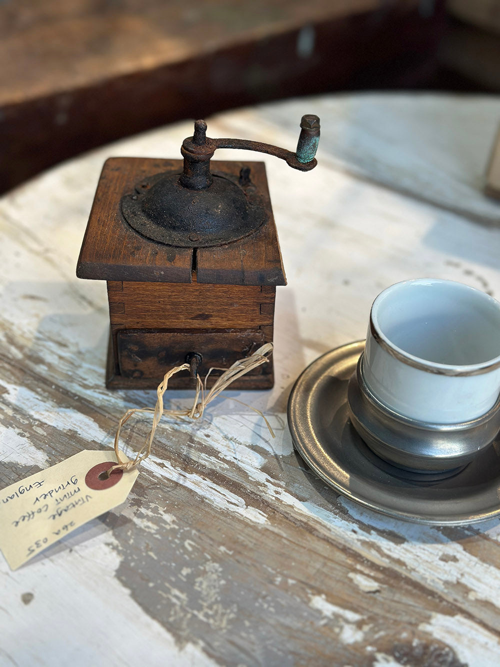 English Vintage Mini Coffee Grinder - detail 1