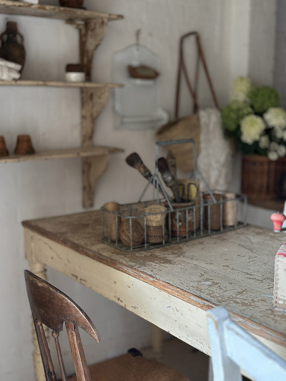 English Vintage Basket - detail 3