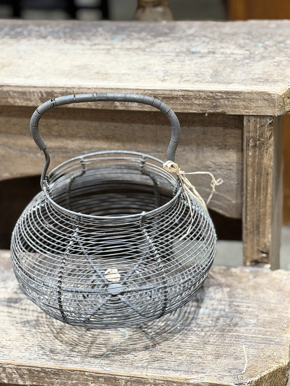 English Vintage Basket - detail 4