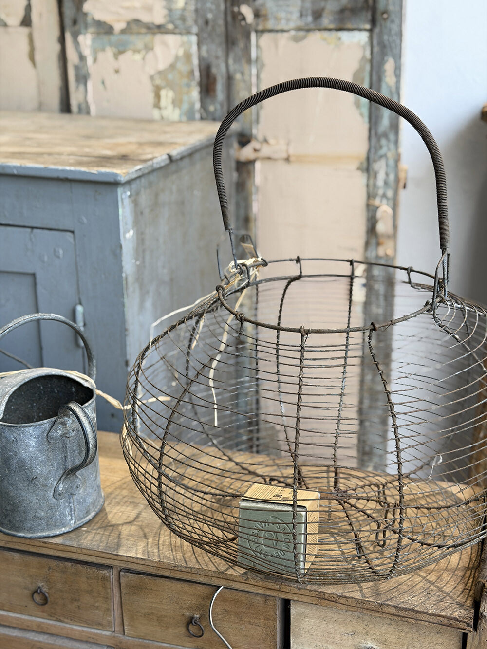 Small English Vintage Basket - detail 2