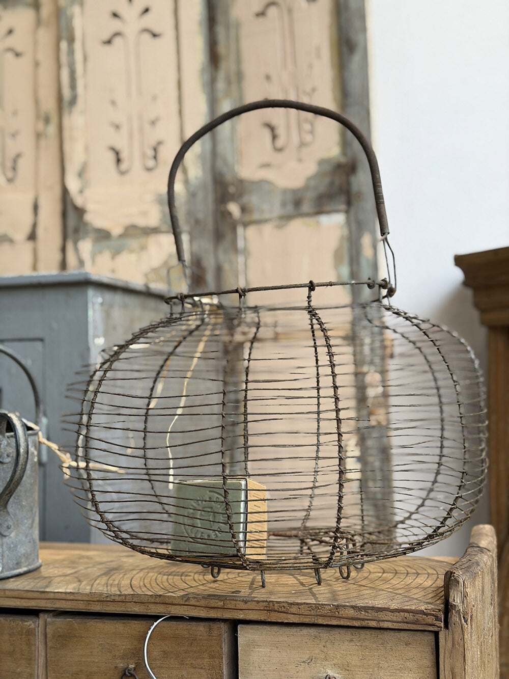 Small English Vintage Basket - detail 3