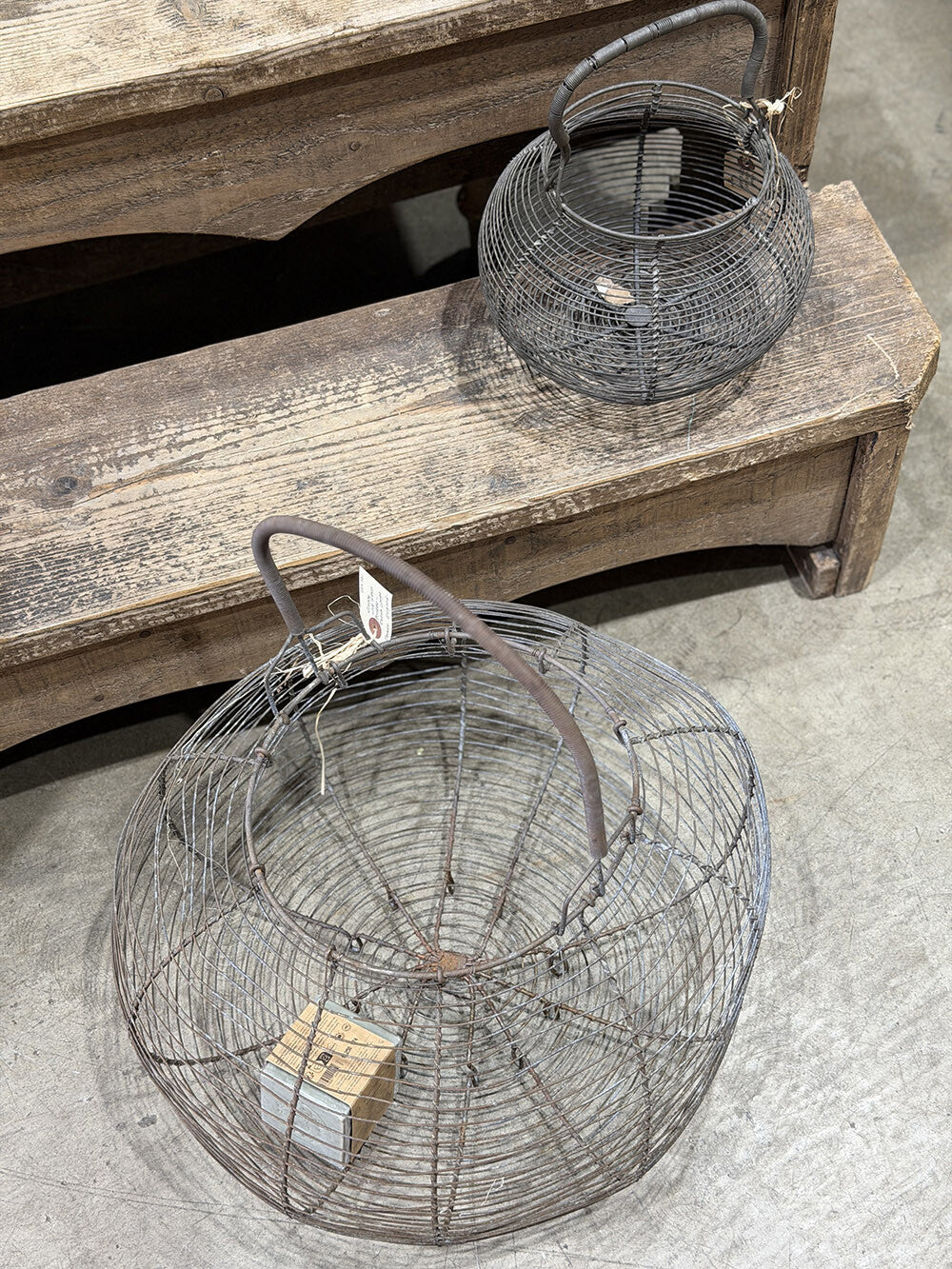Small English Vintage Basket - detail 5