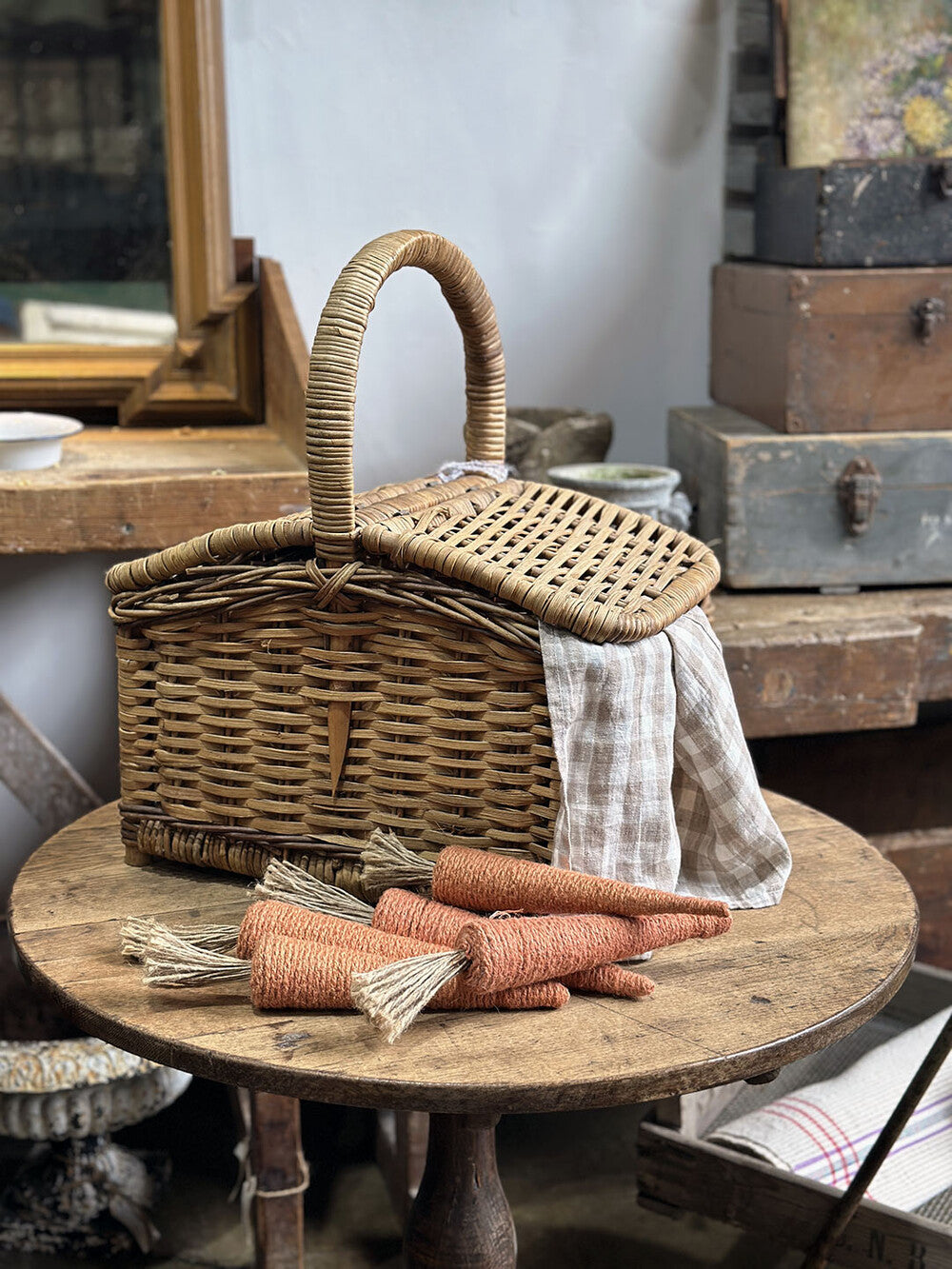 English Vintage Basket - main image