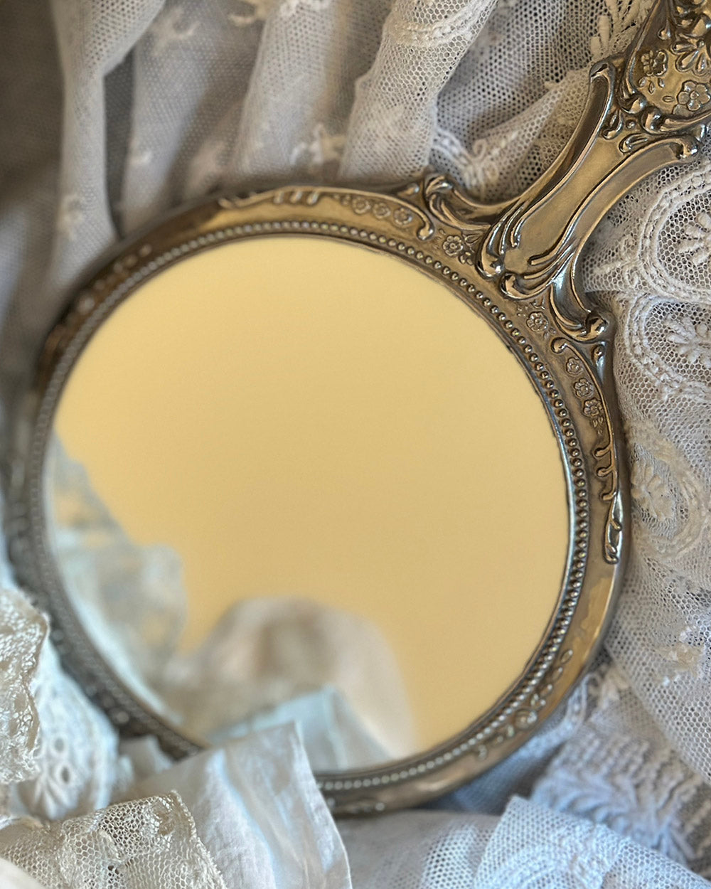 English Vintage Hand Mirror - detail 1