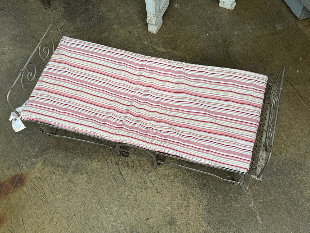 French Vintage Folding Metal Baby Cot - detail 3