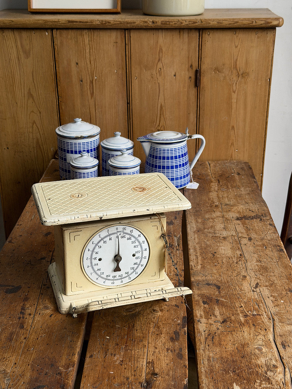 English Vintage Family Scale with Mirror - detail 3