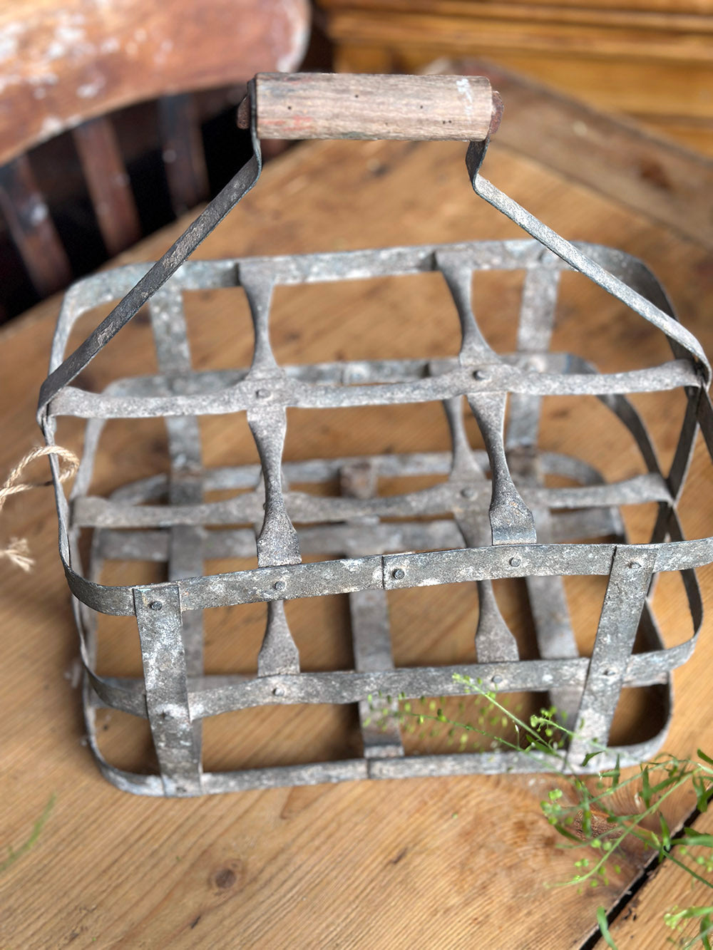 English Vintage Metal Bottle Rack - detail 2